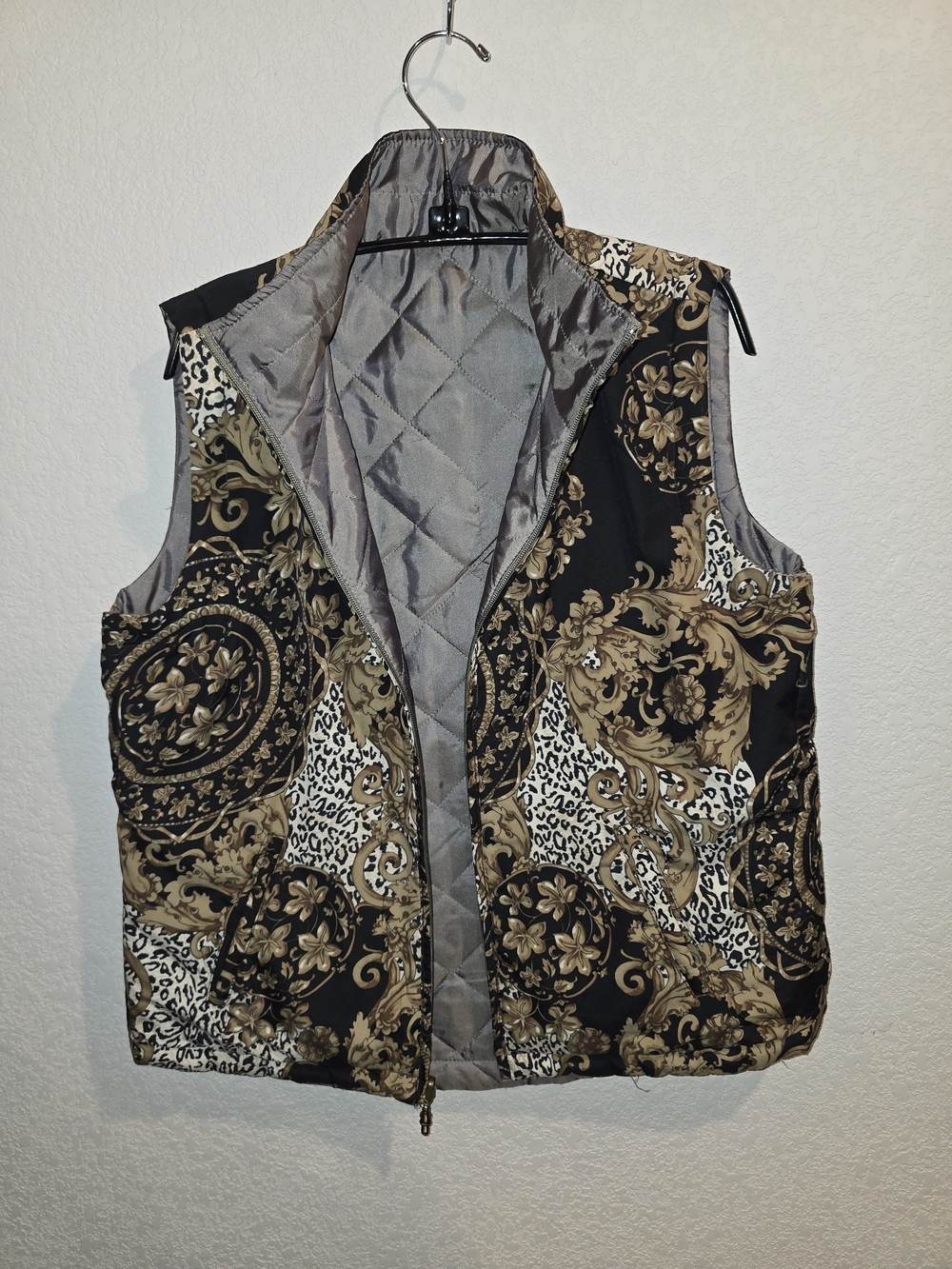 Casual Identity Reversible Quilted & Baroque Print Zip Vest - Women's Large